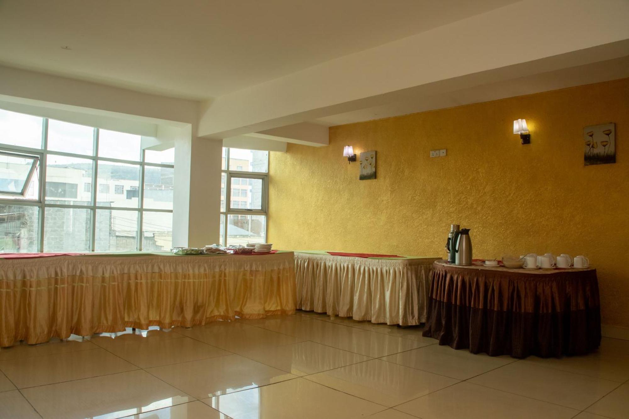 Legacy Hotel And Conference Centre Ltd Накуру Экстерьер фото