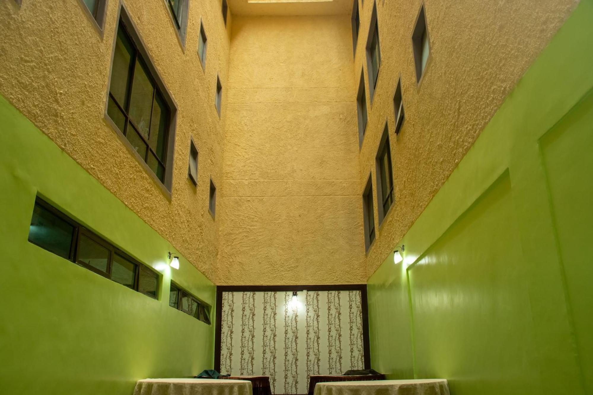 Legacy Hotel And Conference Centre Ltd Накуру Экстерьер фото