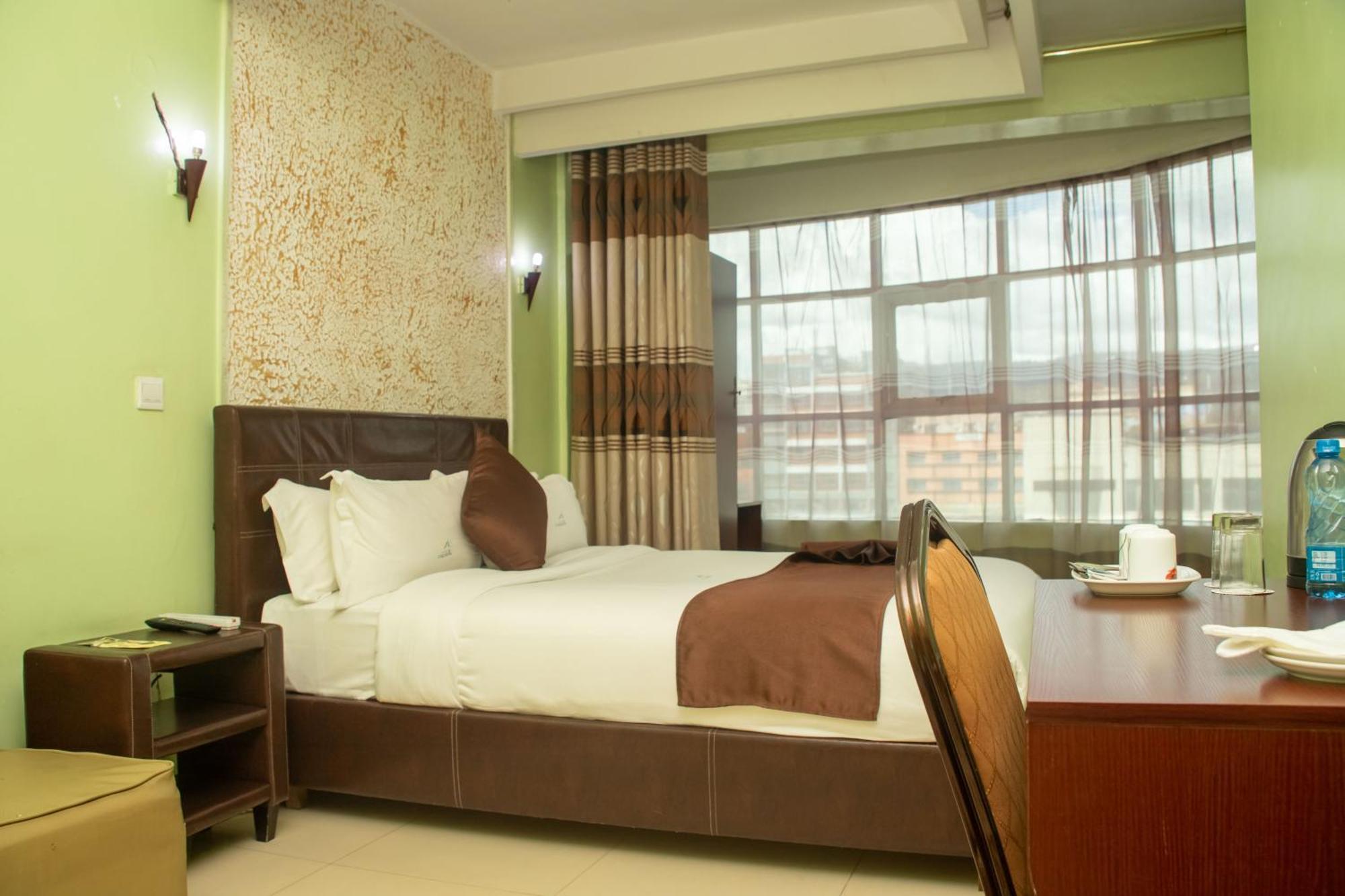 Legacy Hotel And Conference Centre Ltd Накуру Экстерьер фото